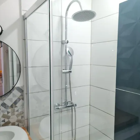 Apartment Sete, T2 Cosy Et Atypique, Jardin Chateau D'eau, Centre Sete